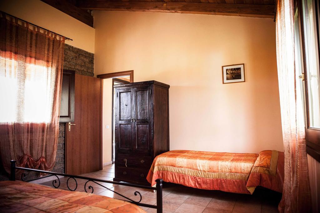 Agriturismo Il Ginepro Fluminimaggiore Zimmer foto